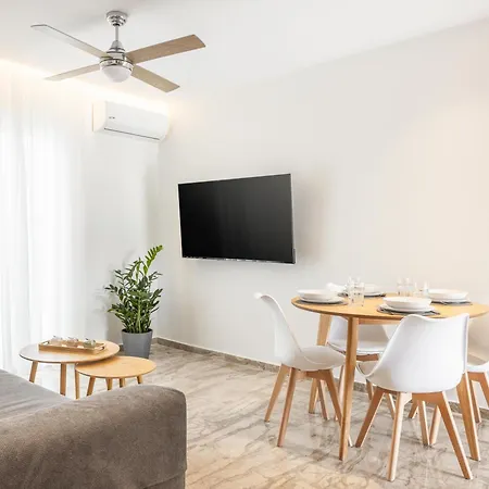 Apartamento Minimalist Near The Airport And The Center